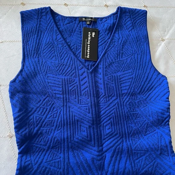 084 The Clothing Company - Picture 4 of 8